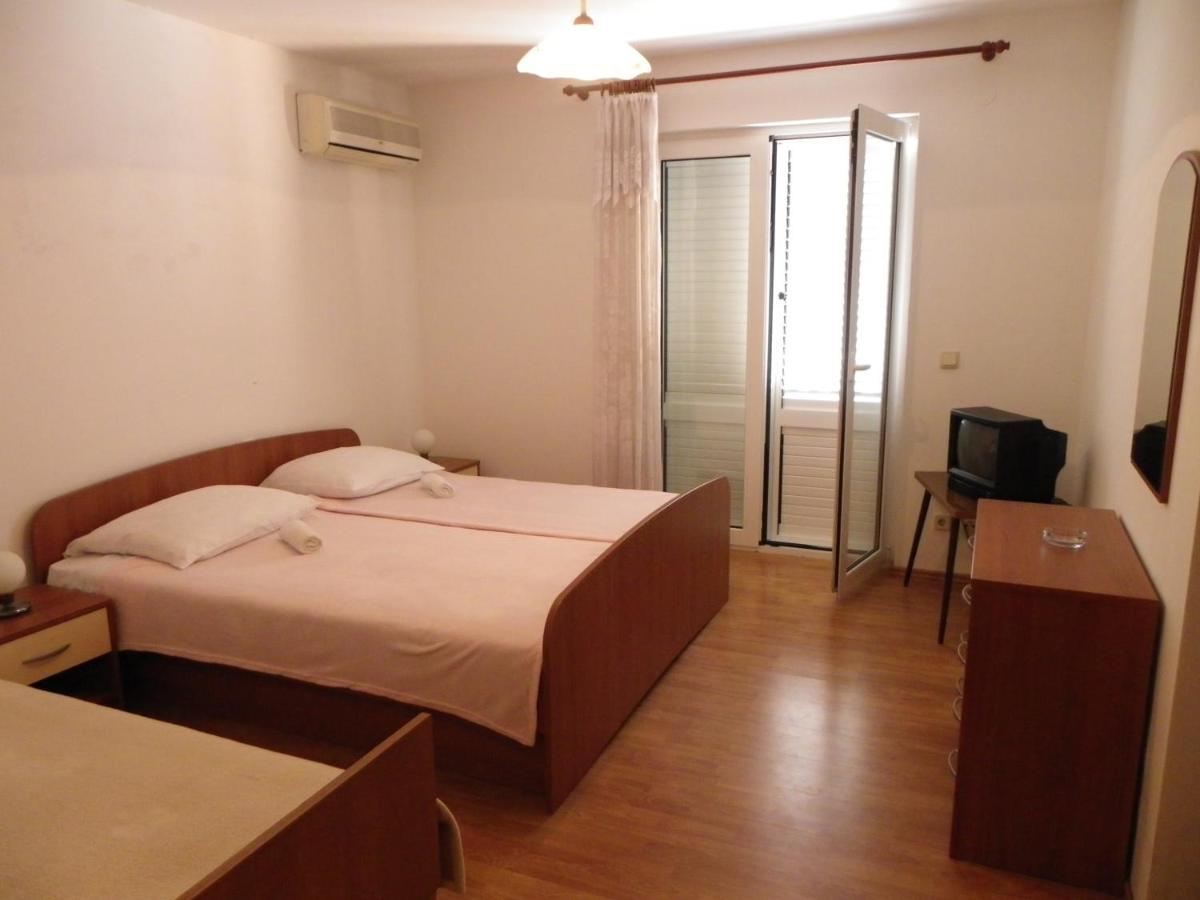 B&B Maestral Rab Rab Town Zewnętrze zdjęcie